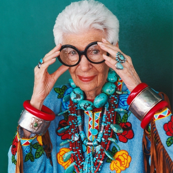 Meet your Posher, Christi - Picture 2 of 2